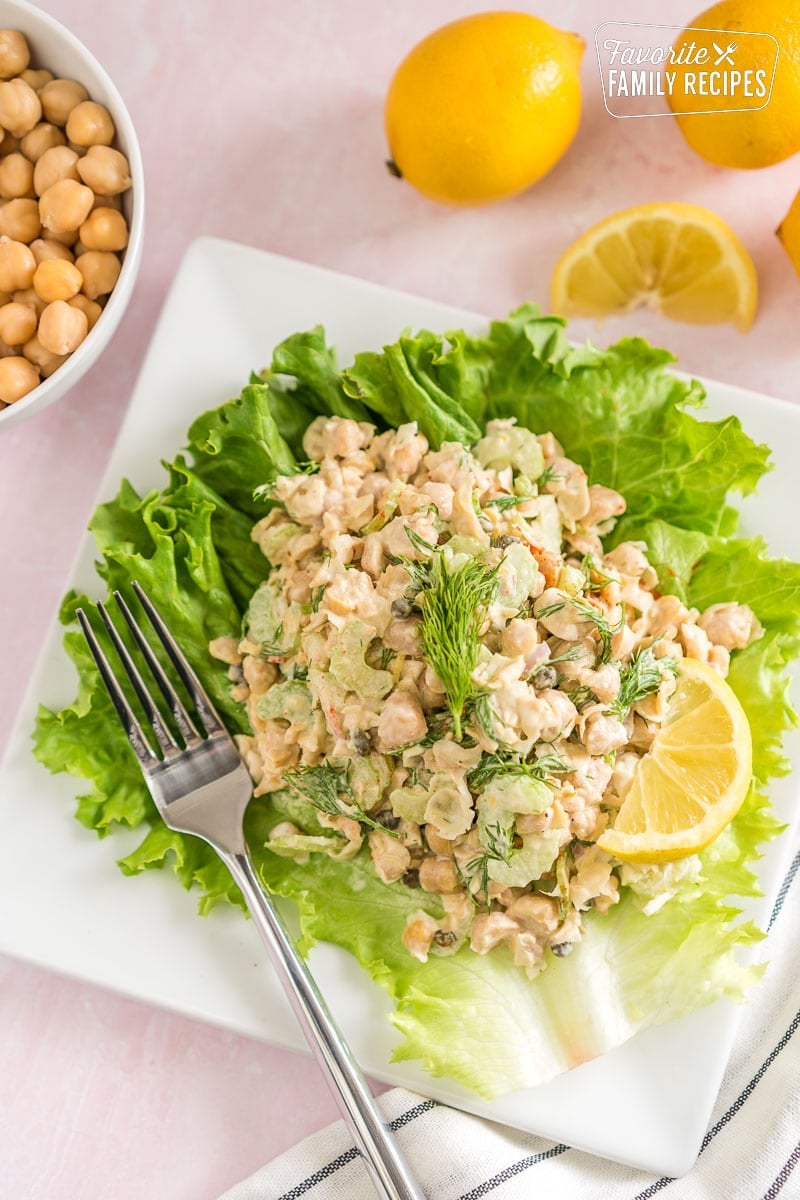 Easy Chickpea Salad: Enjoy a Filling, Versatile Meal All Week Long